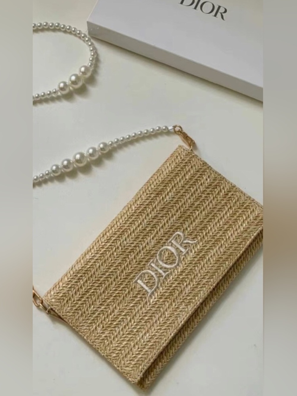 Christian Dior Straw Raffia Woven Purse Bag Pouch with Strap New in Box - Picture 8 of 9